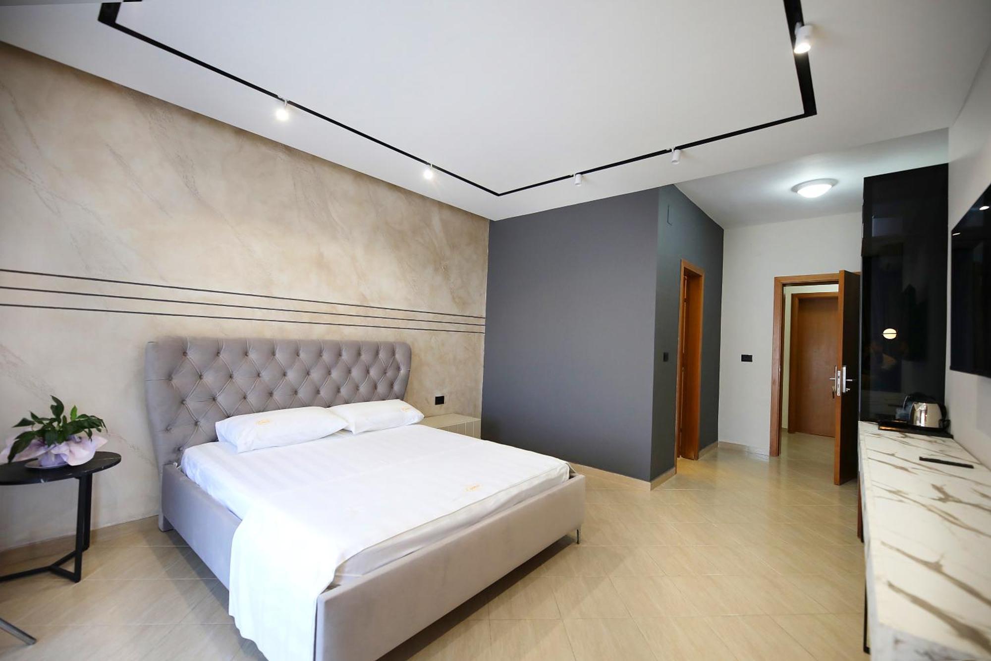Hotel Erjuma Vlore Exterior photo